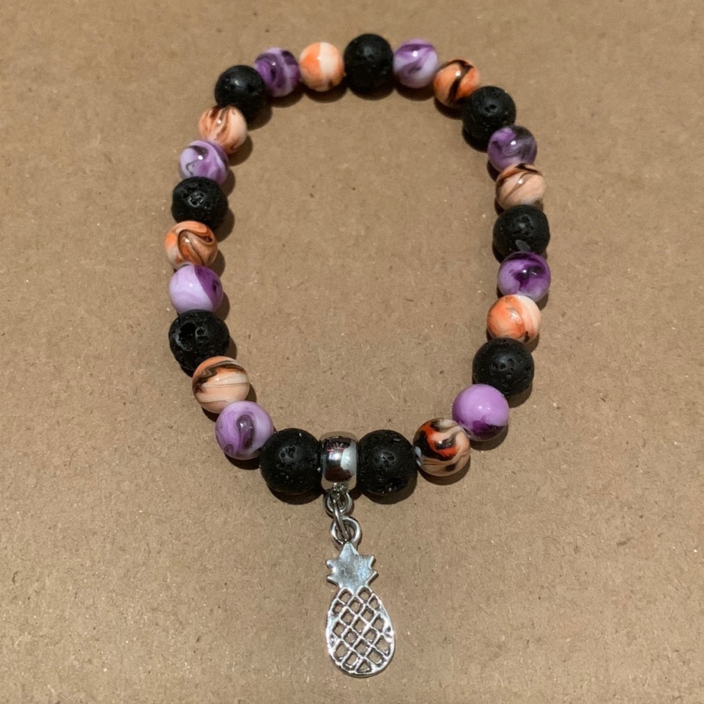 Pineapple 🍍 Express beaded charm bracelet
